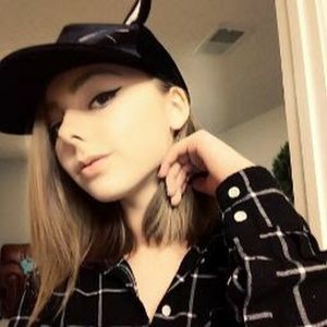 Meet your Posher, Lana